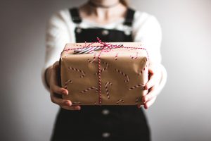 Geschenk, Paket, geben, Mädchen